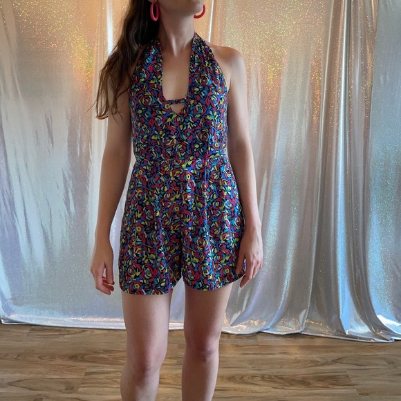 Size 2 or S BCBGeneration Colorful Retro Romper - Picture 1 of 17